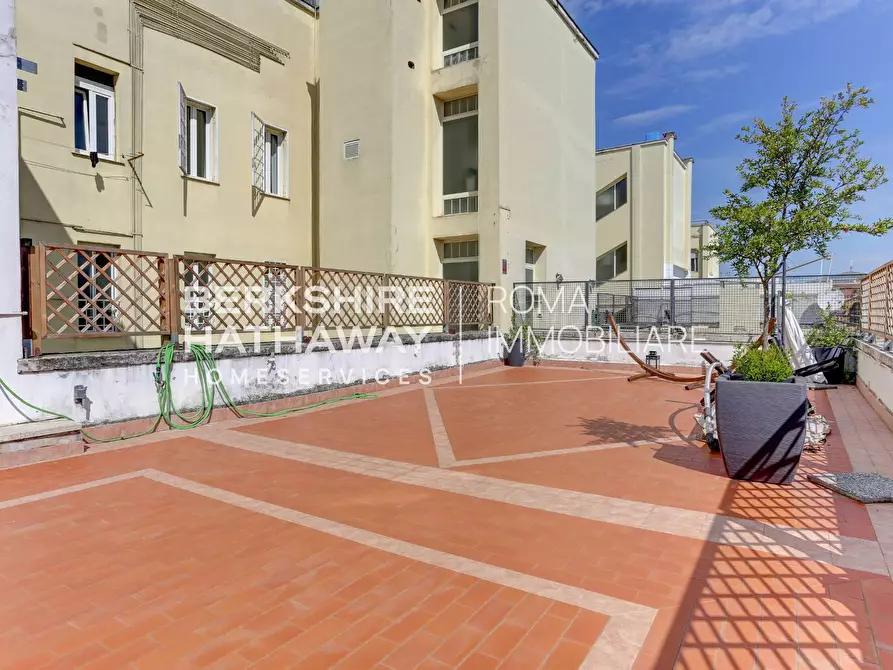 Immagine 3 di Appartamento in vendita  in Via Filippo Civinini 1 a Roma