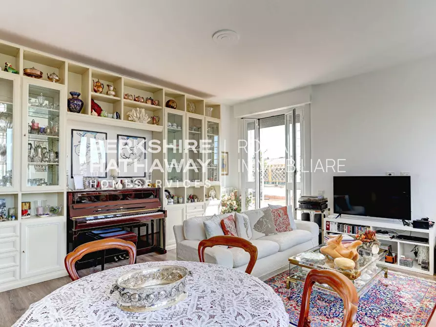 Immagine 4 di Appartamento in vendita  in Via Filippo Civinini 1 a Roma