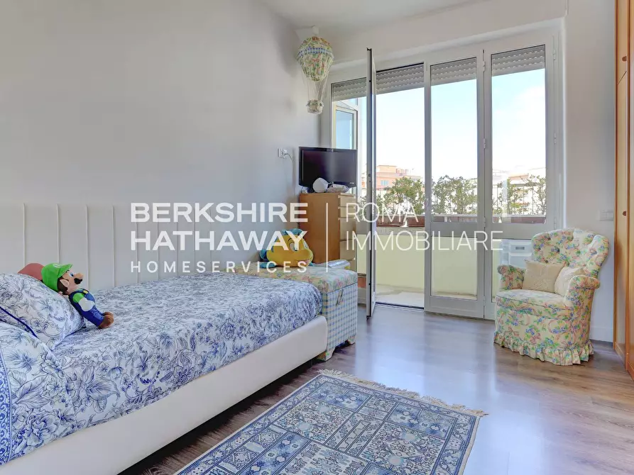 Immagine 11 di Appartamento in vendita  in Via Filippo Civinini 1 a Roma