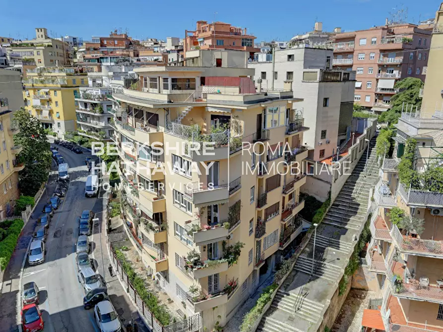 Immagine 20 di Appartamento in vendita  in Via Filippo Civinini 1 a Roma