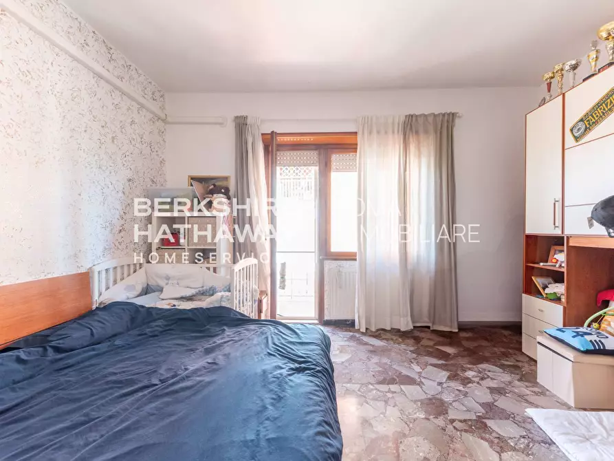 Immagine 6 di Appartamento in vendita  in Via Della Stazione Di Ottavia 1 a Roma