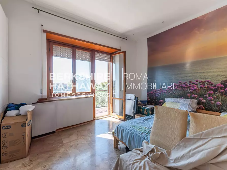 Immagine 10 di Appartamento in vendita  in Via Della Stazione Di Ottavia 1 a Roma