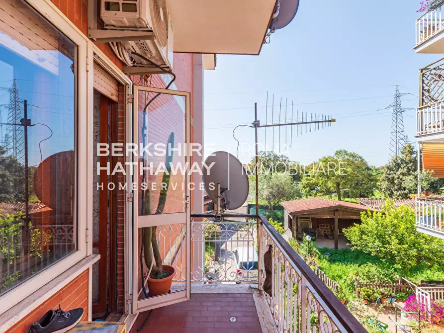 Immagine 16 di Appartamento in vendita  in Via Della Stazione Di Ottavia 1 a Roma