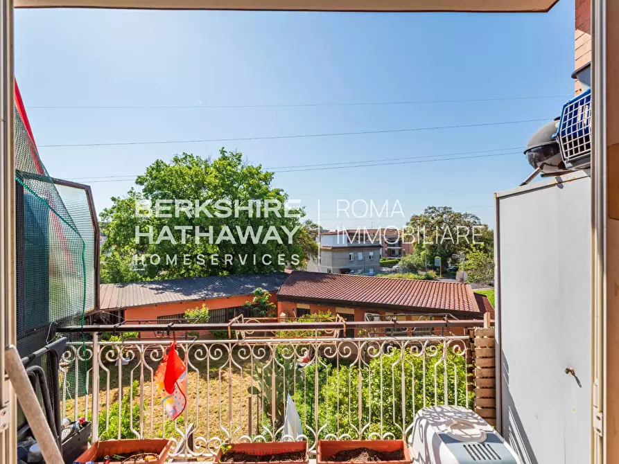 Immagine 17 di Appartamento in vendita  in Via Della Stazione Di Ottavia 1 a Roma