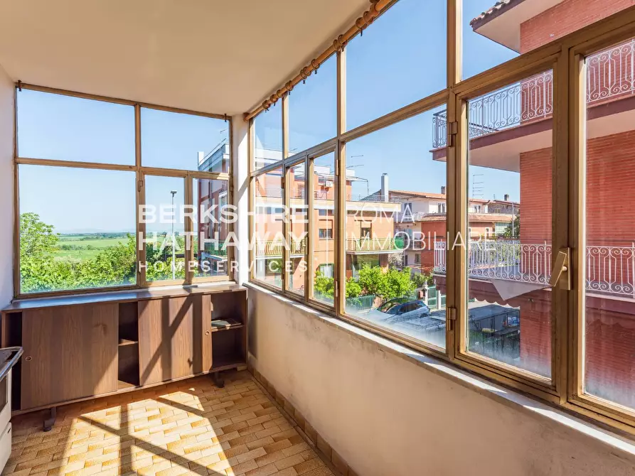 Immagine 9 di Appartamento in vendita  in Via Della Stazione Di Ottavia 1 a Roma