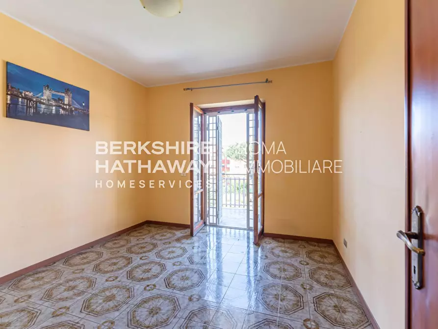 Immagine 14 di Appartamento in vendita  in Via Della Stazione Di Ottavia 1 a Roma