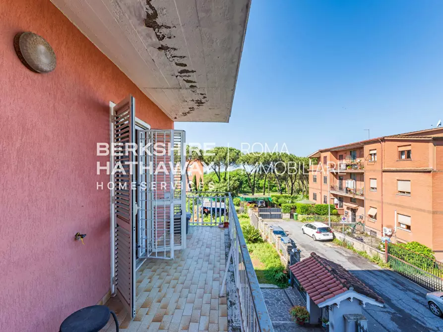 Immagine 22 di Appartamento in vendita  in Via Della Stazione Di Ottavia 1 a Roma