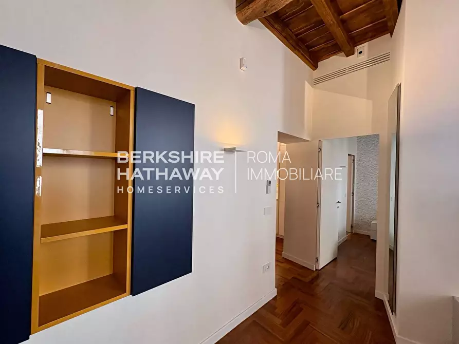 Immagine 4 di Appartamento in affitto  in Via Di San Basilio 1 a Roma