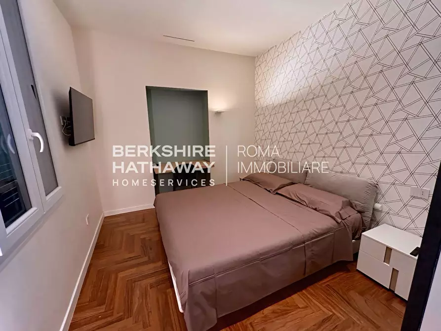 Immagine 11 di Appartamento in affitto  in Via Di San Basilio 1 a Roma