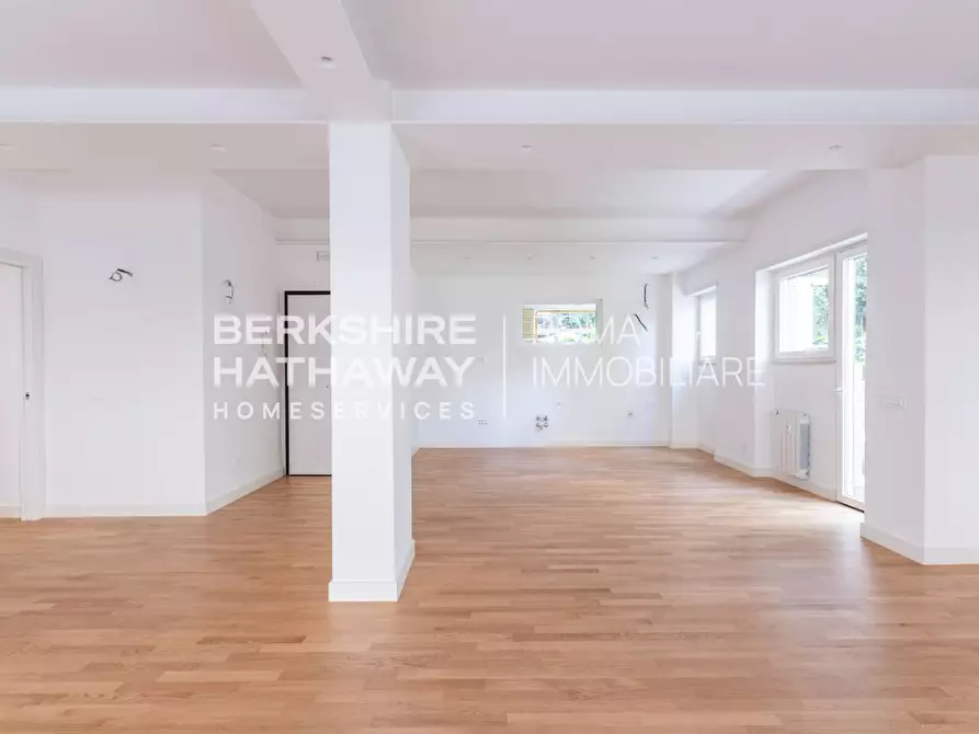 Immagine 7 di Appartamento in vendita  in Via Vincenzo Tizzani a Roma