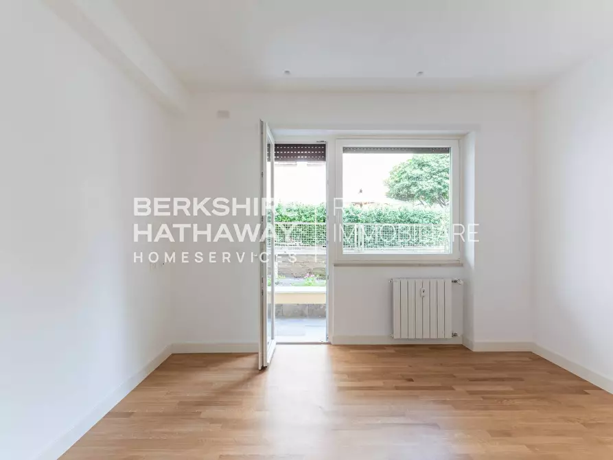 Immagine 16 di Appartamento in vendita  in Via Vincenzo Tizzani a Roma