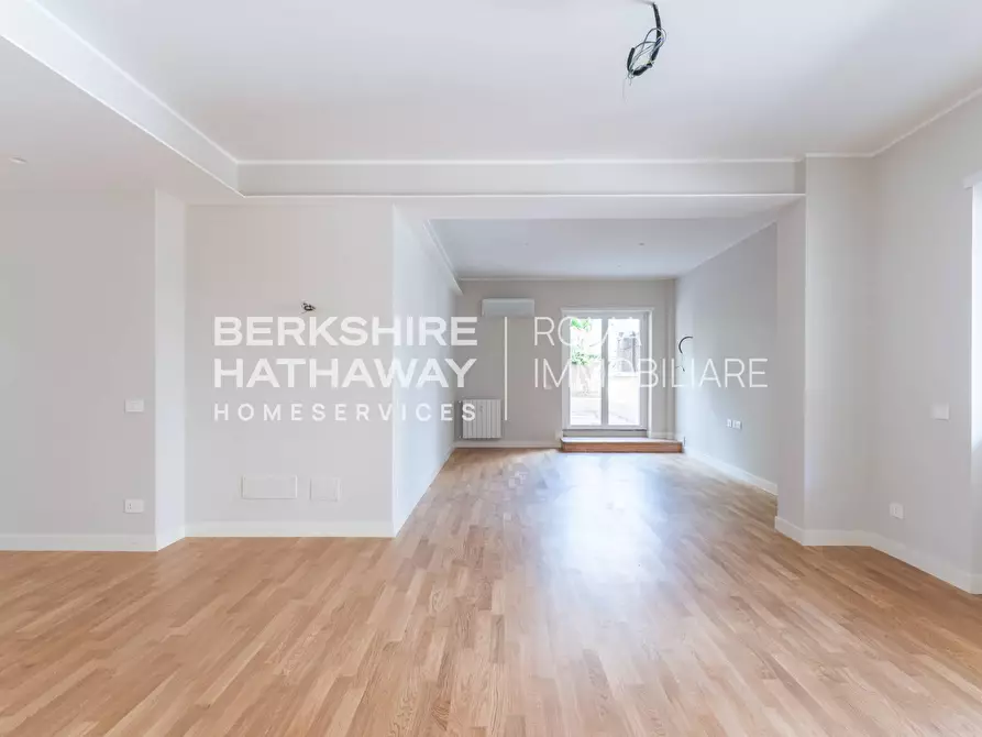 Immagine 2 di Appartamento in vendita  in Vincenzo Tizzani 18 a Roma