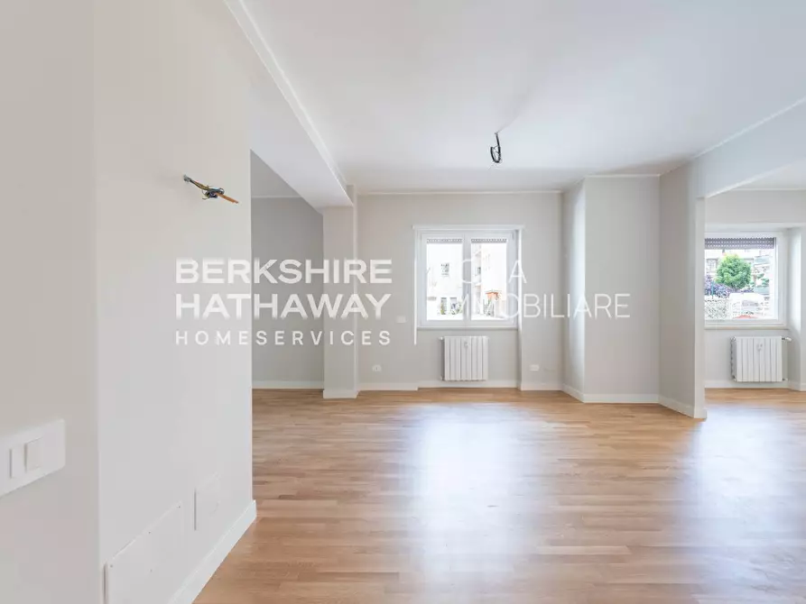 Immagine 3 di Appartamento in vendita  in Vincenzo Tizzani 18 a Roma