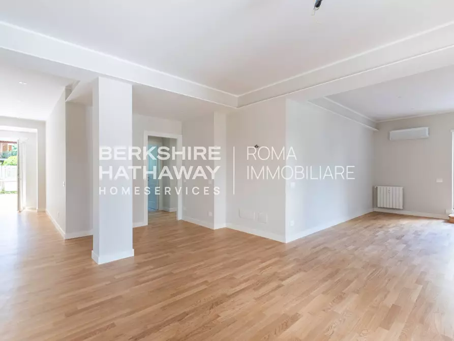 Immagine 7 di Appartamento in vendita  in Vincenzo Tizzani 18 a Roma