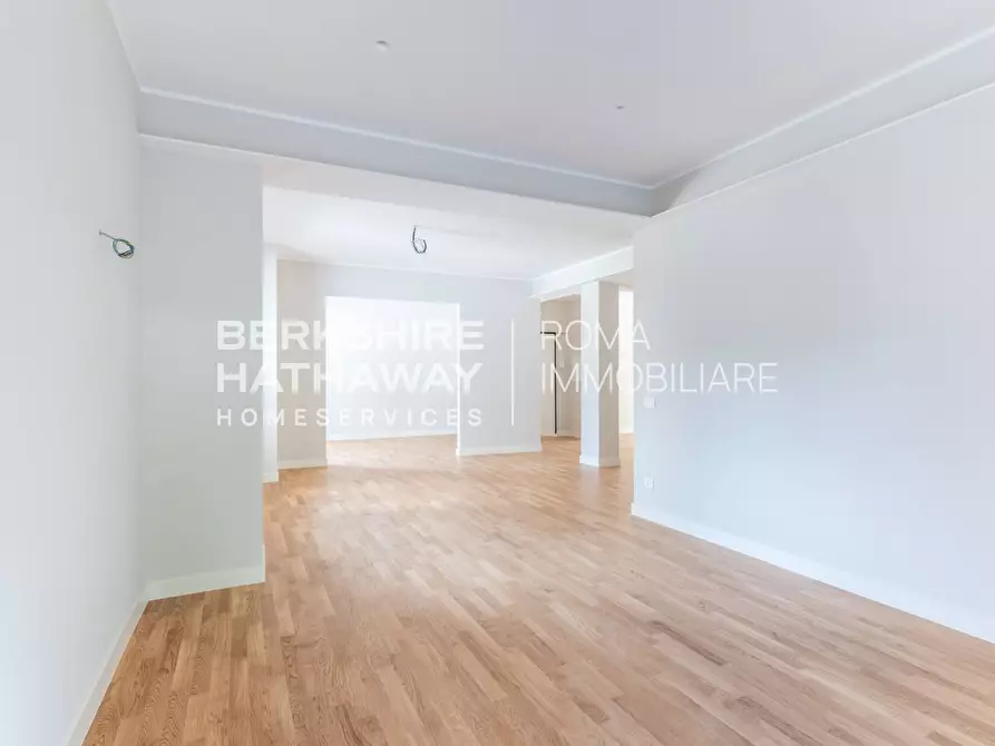 Immagine 9 di Appartamento in vendita  in Vincenzo Tizzani 18 a Roma