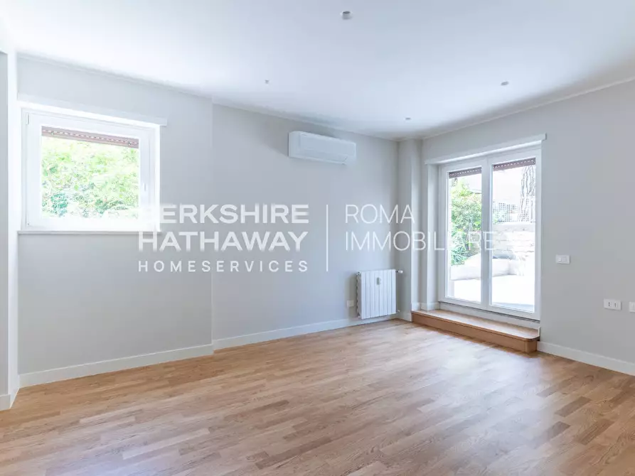 Immagine 15 di Appartamento in vendita  in Vincenzo Tizzani 18 a Roma