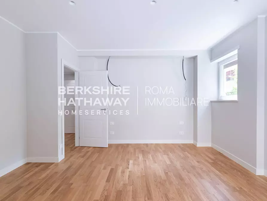 Immagine 18 di Appartamento in vendita  in Vincenzo Tizzani 18 a Roma