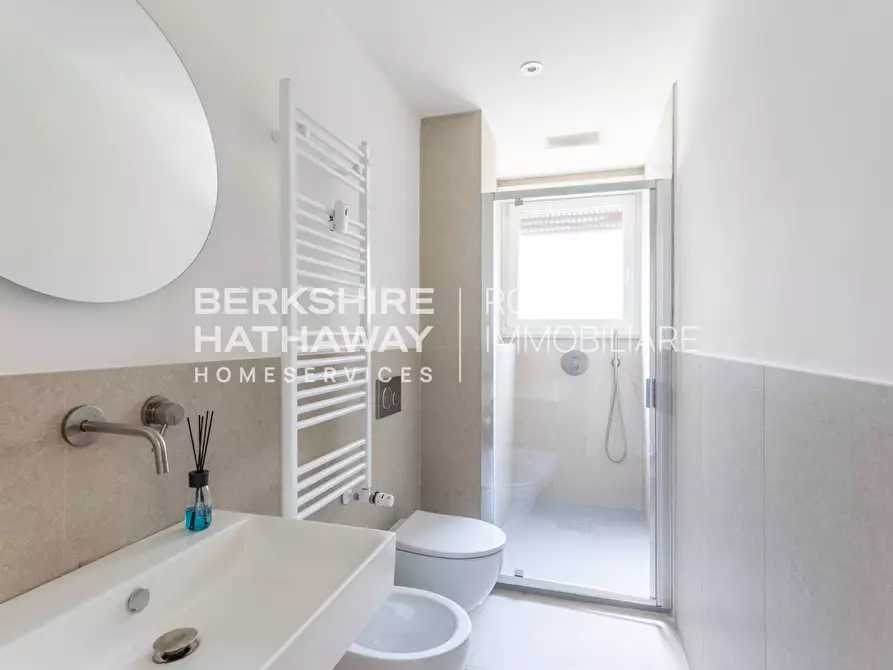 Immagine 23 di Appartamento in vendita  in Vincenzo Tizzani 18 a Roma