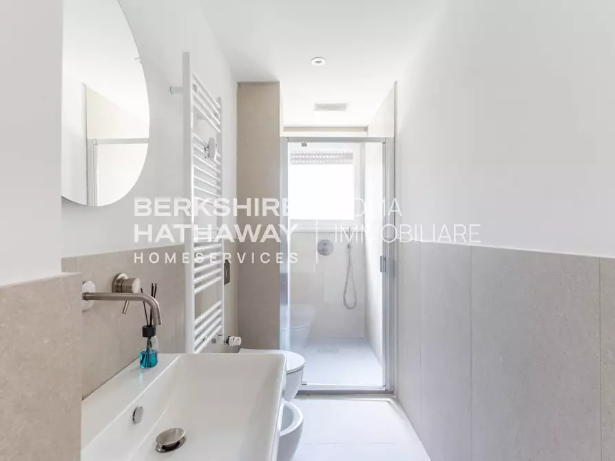 Immagine 24 di Appartamento in vendita  in Vincenzo Tizzani 18 a Roma