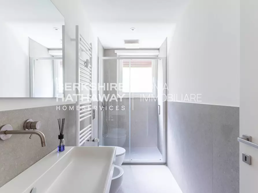 Immagine 25 di Appartamento in vendita  in Vincenzo Tizzani 18 a Roma