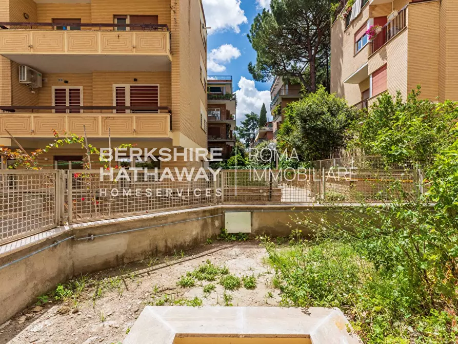 Immagine 31 di Appartamento in vendita  in Vincenzo Tizzani 18 a Roma