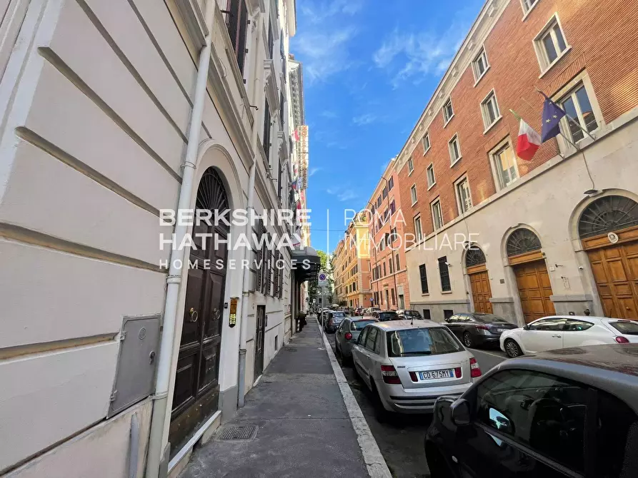 Immagine 1 di Palazzo in vendita  in Via Varese 22 a Roma