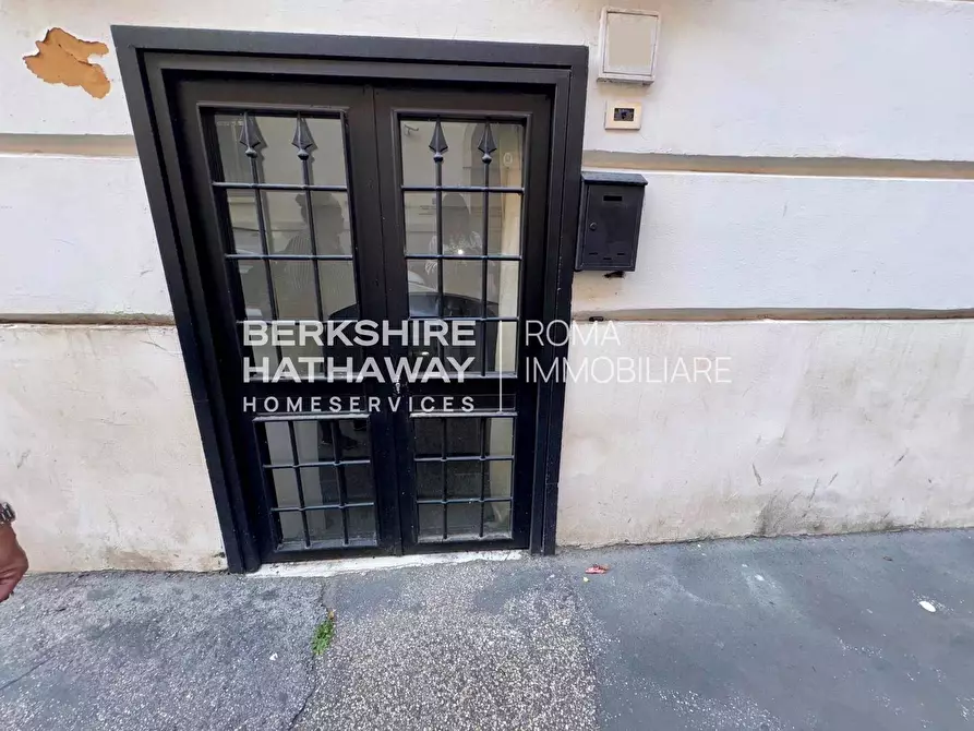 Immagine 5 di Palazzo in vendita  in Via Varese 22 a Roma