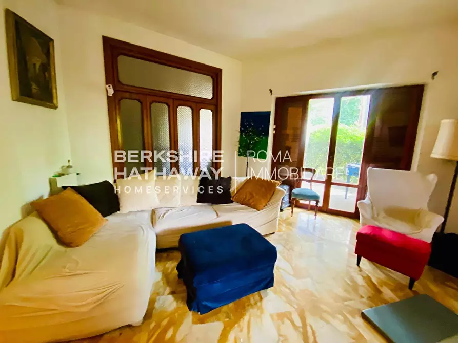 Immagine 51 di Villa in vendita  in Via Alida Valli a Roma