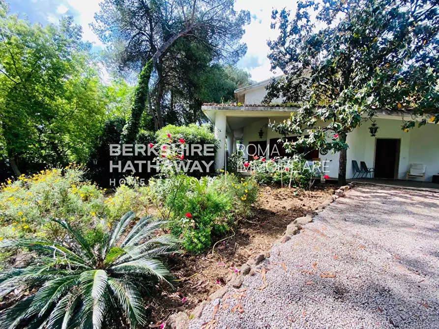 Immagine 65 di Villa in vendita  in Via Alida Valli a Roma