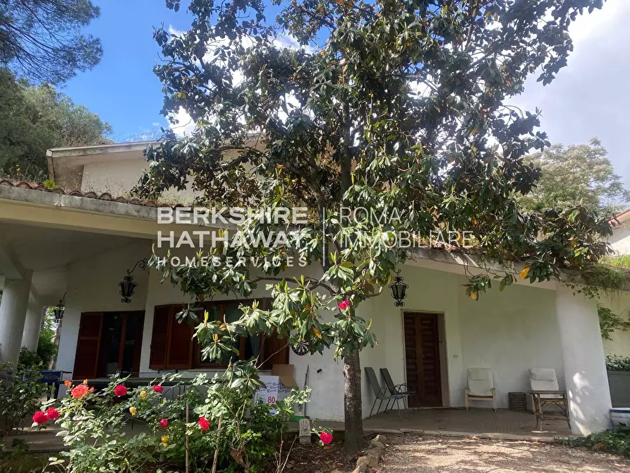 Immagine 67 di Villa in vendita  in Via Alida Valli a Roma