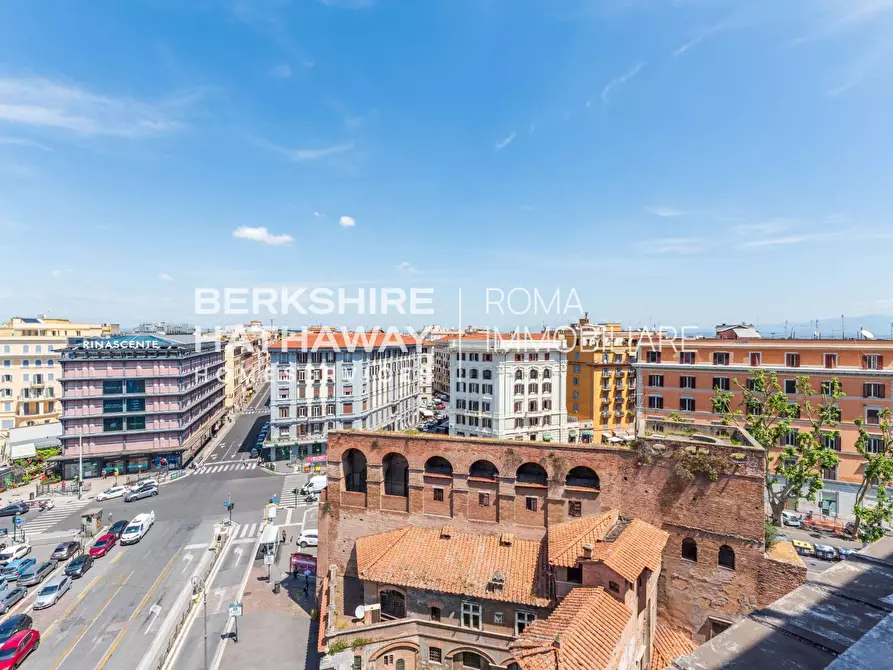 Immagine 2 di Appartamento in vendita  in Piazza Fiume 1 a Roma