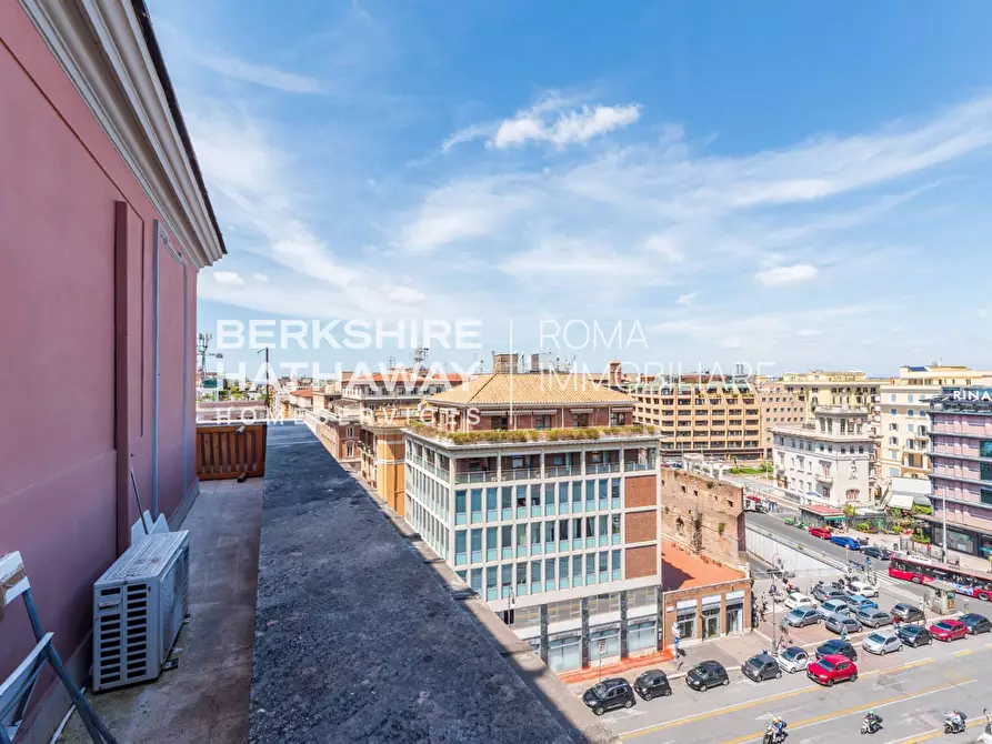 Immagine 5 di Appartamento in vendita  in Piazza Fiume 1 a Roma