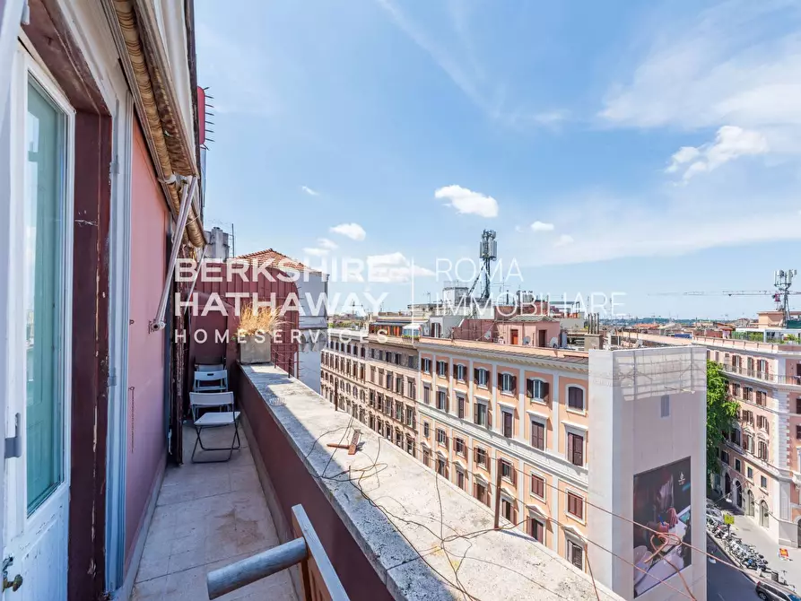 Immagine 10 di Appartamento in vendita  in Piazza Fiume 1 a Roma