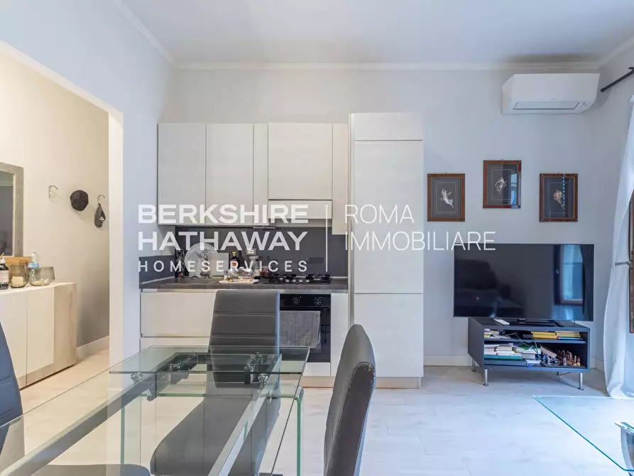 Immagine 5 di Appartamento in vendita  in Via Vittorio Veneto 1 a Roma