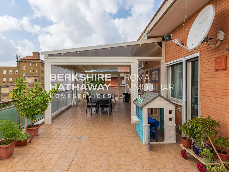 Immagine 6 di Attico in vendita  in Via Paolo Bentivoglio 1 a Roma