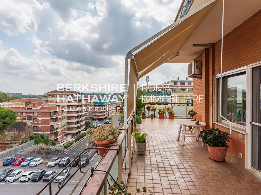 Immagine 7 di Attico in vendita  in Via Paolo Bentivoglio 1 a Roma