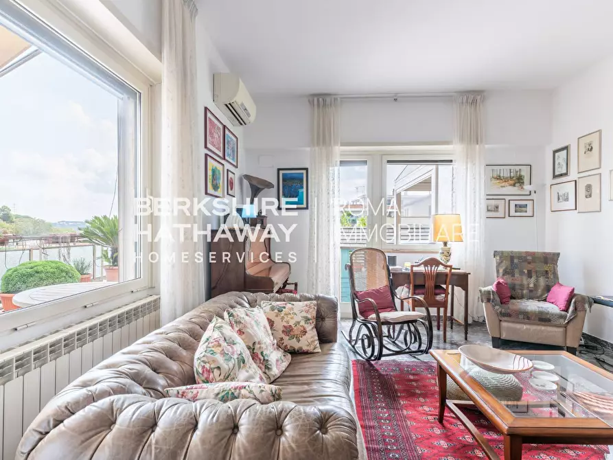 Immagine 13 di Attico in vendita  in Via Paolo Bentivoglio 1 a Roma