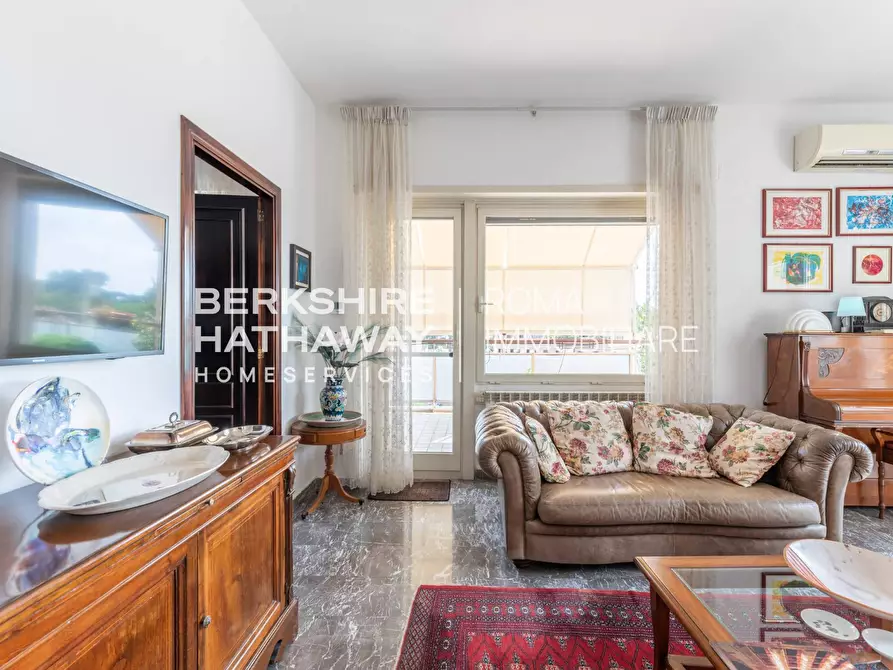 Immagine 15 di Attico in vendita  in Via Paolo Bentivoglio 1 a Roma