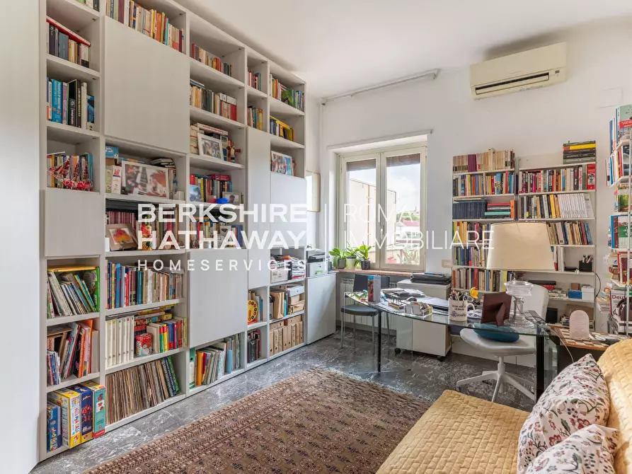 Immagine 23 di Attico in vendita  in Via Paolo Bentivoglio 1 a Roma