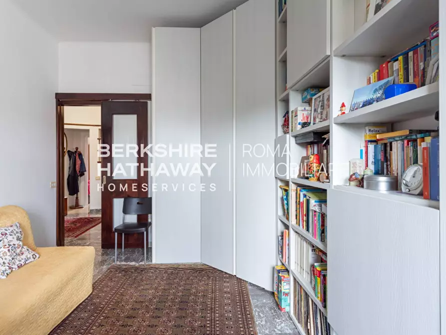 Immagine 26 di Attico in vendita  in Via Paolo Bentivoglio 1 a Roma