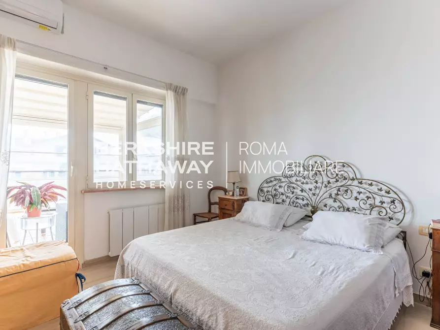 Immagine 29 di Attico in vendita  in Via Paolo Bentivoglio 1 a Roma