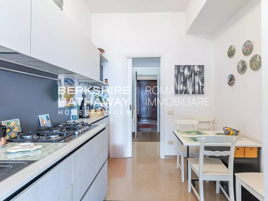 Immagine 38 di Attico in vendita  in Via Paolo Bentivoglio 1 a Roma