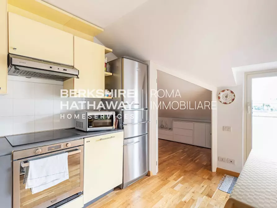 Immagine 39 di Attico in vendita  in Via Paolo Bentivoglio 1 a Roma