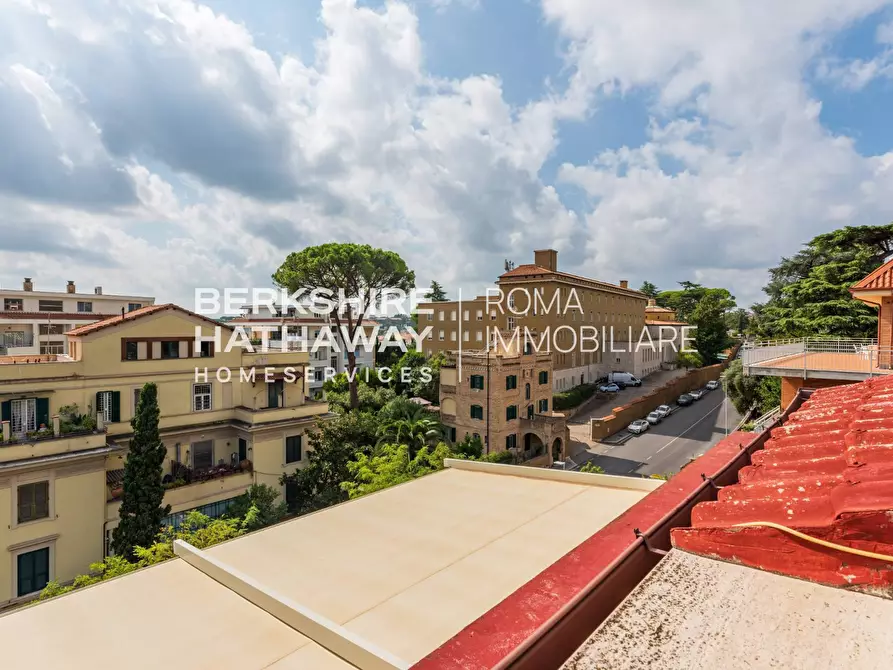 Immagine 50 di Attico in vendita  in Via Paolo Bentivoglio 1 a Roma