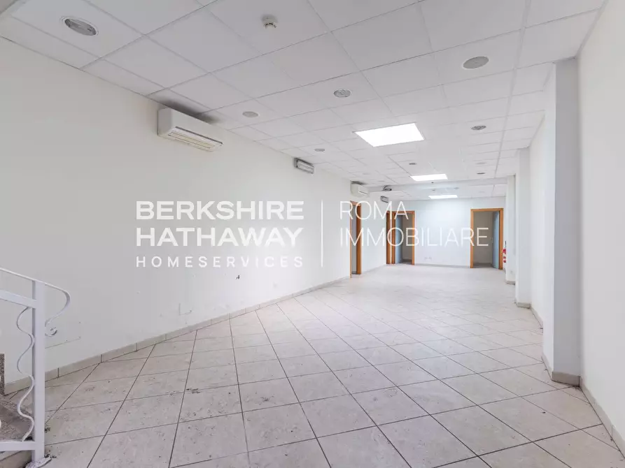 Immagine 9 di Casa indipendente in vendita  in Lungomare Paolo Toscanelli 63 a Roma