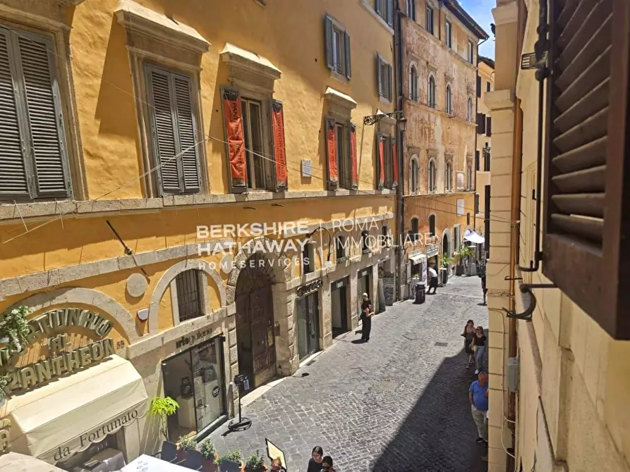 Immagine 1 di Appartamento in vendita  in Via del Pantheon a Roma