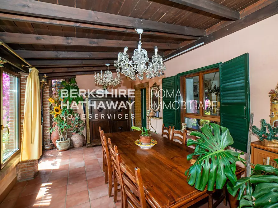 Immagine 2 di Villetta a schiera in vendita  in Via Pian Del Marmo 1 a Roma