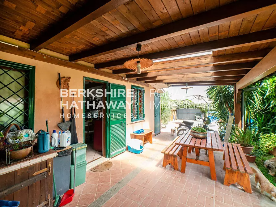 Immagine 9 di Villetta a schiera in vendita  in Via Pian Del Marmo 1 a Roma