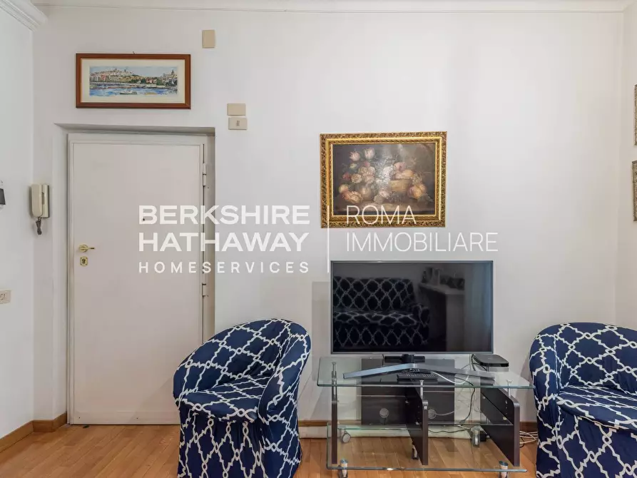 Immagine 5 di Appartamento in vendita  in Via Aurora 1 a Roma