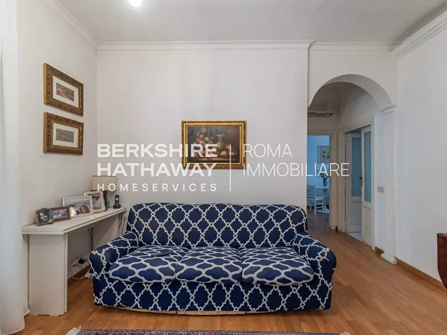 Immagine 8 di Appartamento in vendita  in Via Aurora 1 a Roma